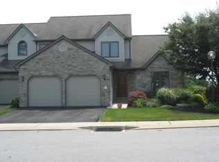 2720 Fairway Dr, York, PA