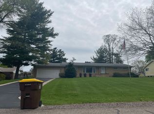 415 Leland Pl, Lansing, MI 48917