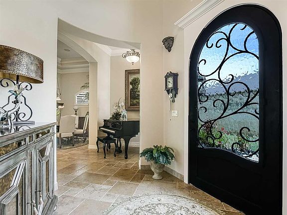 3rd image of 108 Blanco Ct