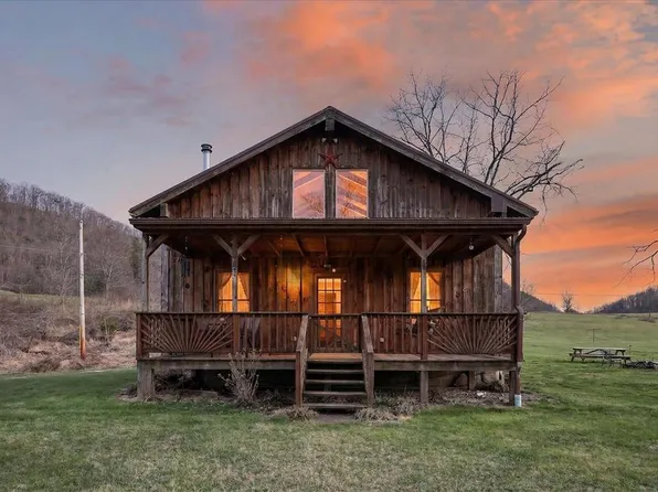 2662 Walkers Creek Rd, Marion, VA 24354