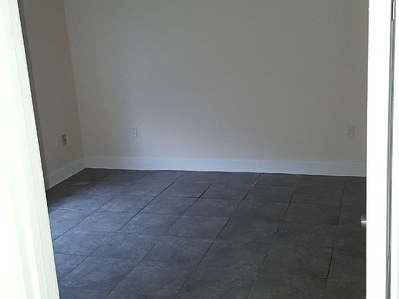 5th image of 294 Meadows Dr #294
