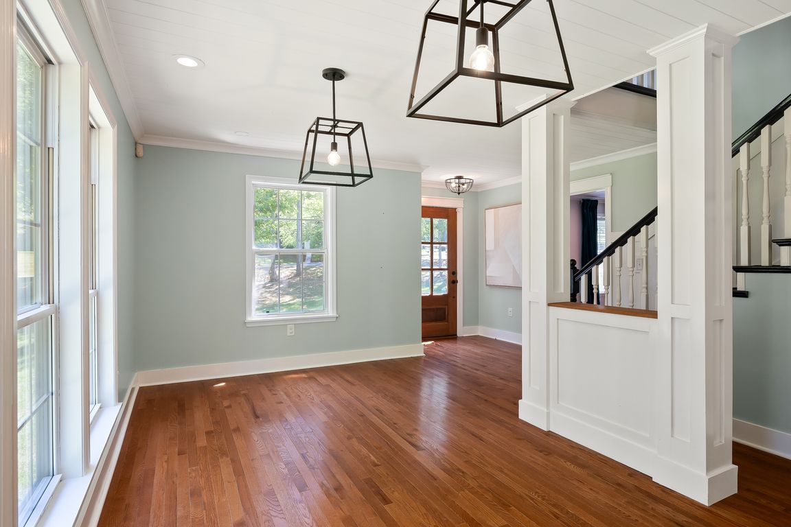 next background image