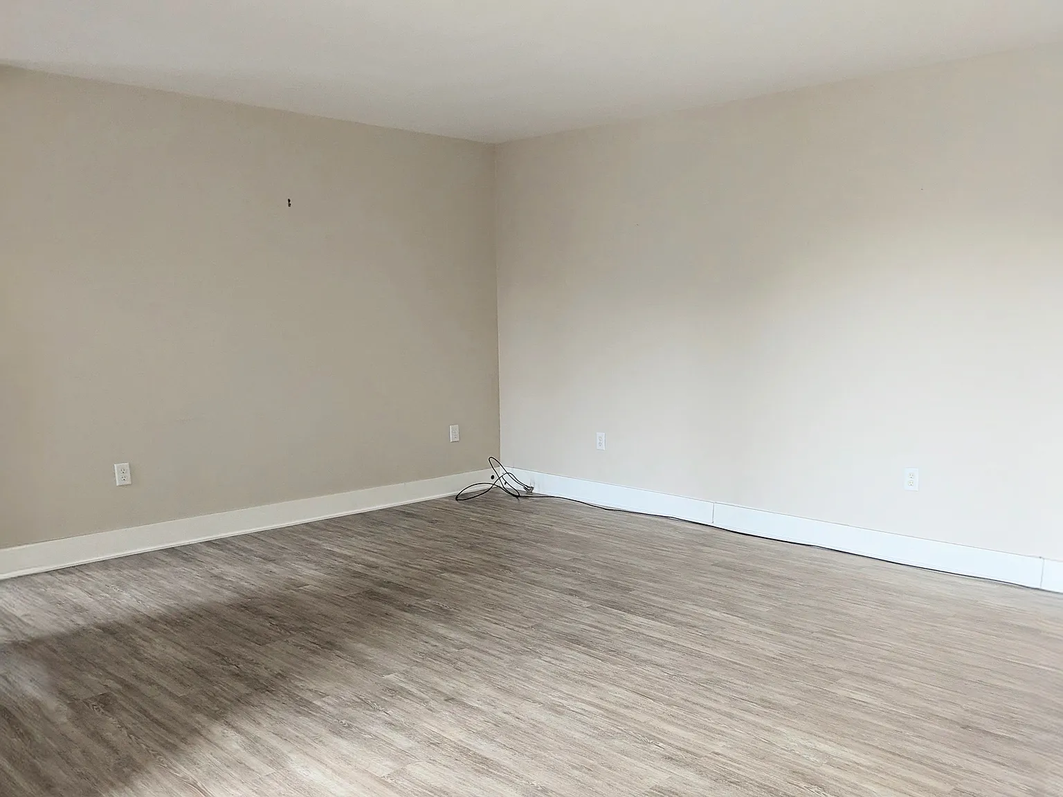 2 bed, 1000 sqft, $1,150 — Photo 4