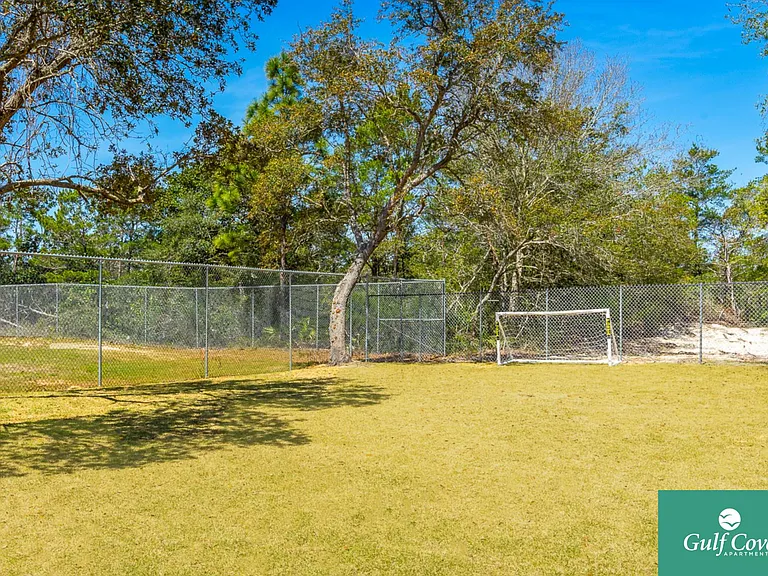 Gulf Cove Apartments — Photo 29
