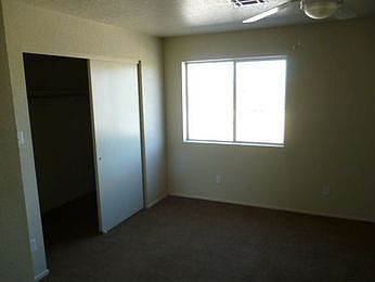 5th image of 4056 S Boxwood Ave