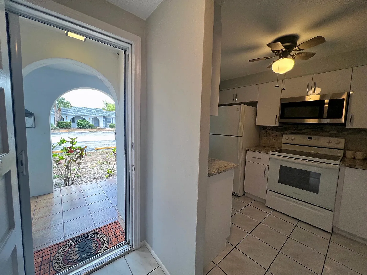 2 bed, 831 sqft, $1,500 — Photo 4