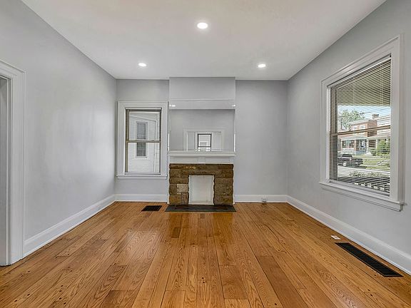 5th image of 2621 Marsh Ave