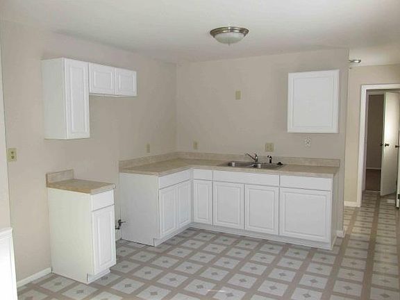 4th image of 4240 Wedgewood Ct