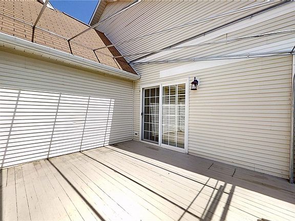 3rd image of 3 Bird Walk Ln