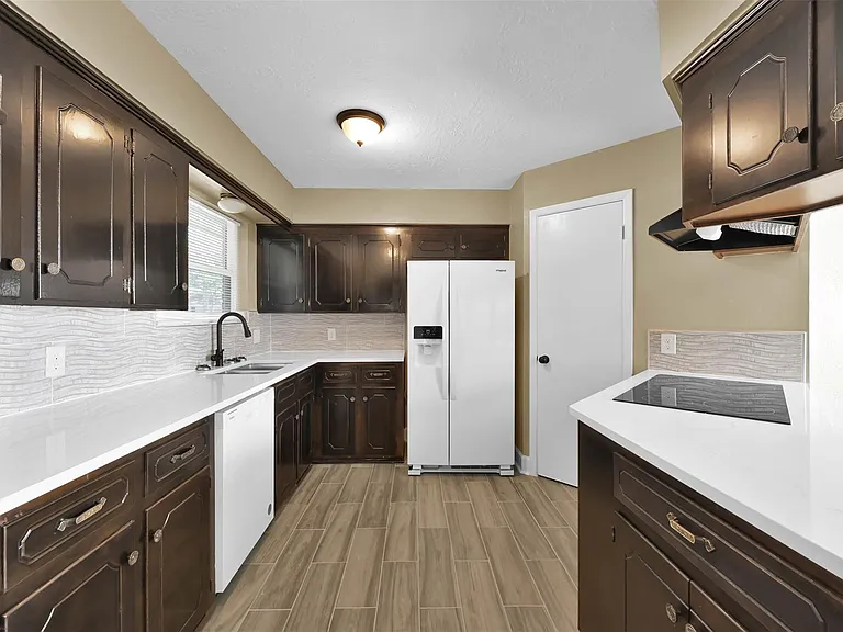 29103 Raestone St — Photo 5