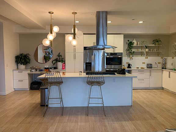 3rd image of 12712 Washington Blvd APT 201