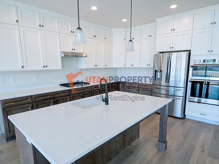 1353 W Quailhill Rd — Photo 9