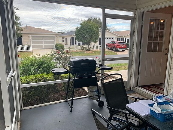 3rd image of 2582 Hialeah Ave