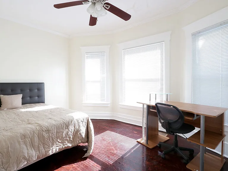 2319 E Genesee St #22 — Photo 6
