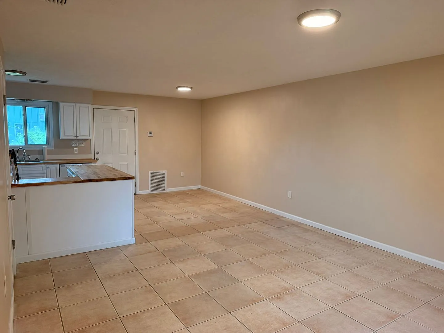3119 Debra Blvd — Photo 3