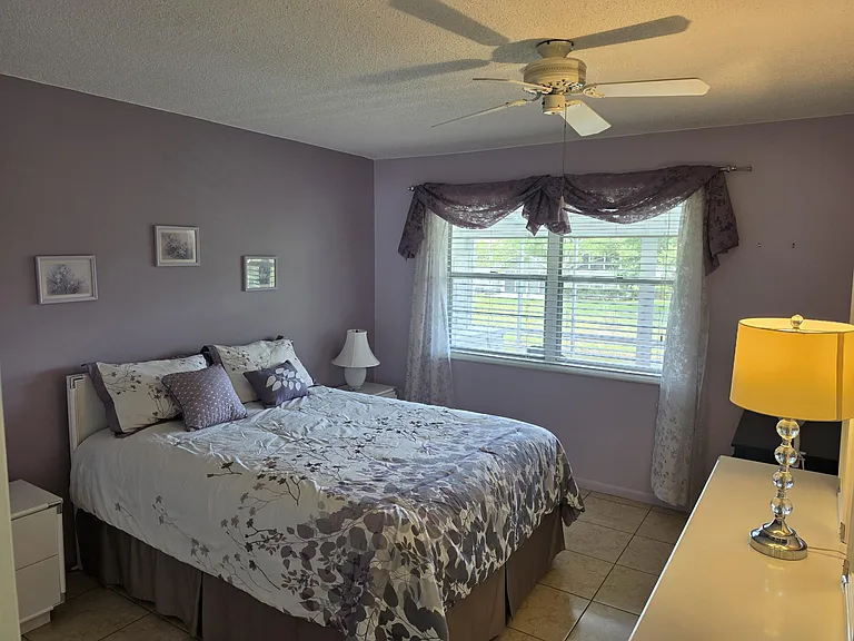 15 Markham Cres #A — Photo 13