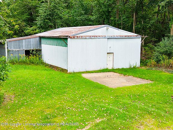 5th image of 288 N Ionia Rd