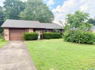 1009 Riverchase Rd SE, Huntsville, AL 35803