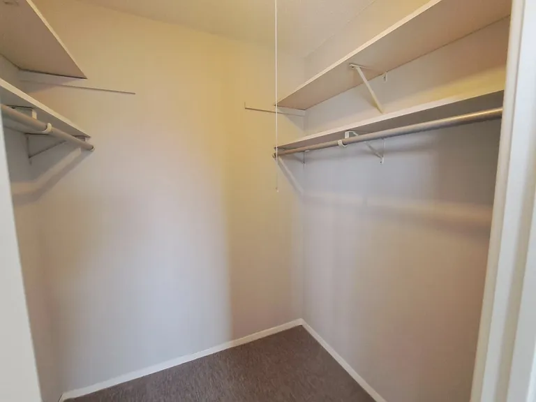 Corinthian Apartments — Photo 11