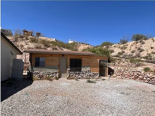 238 E Pederson Dr Photo 1