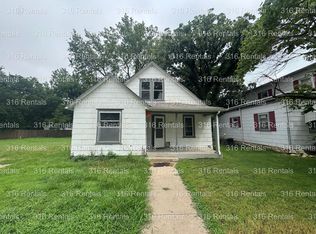 504 W 6th St, Newton, KS 67114