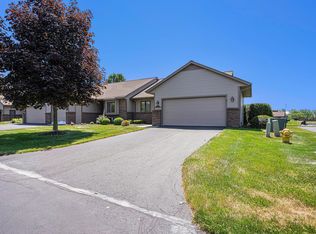 9064 Lakeview Ct #108, Zeeland, MI 49464
