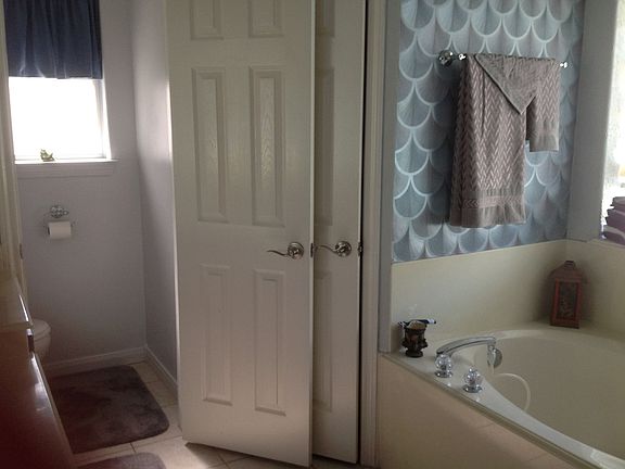 Master Bath, 2 closets