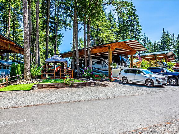5th image of 1546 Reservtion Road SE #253