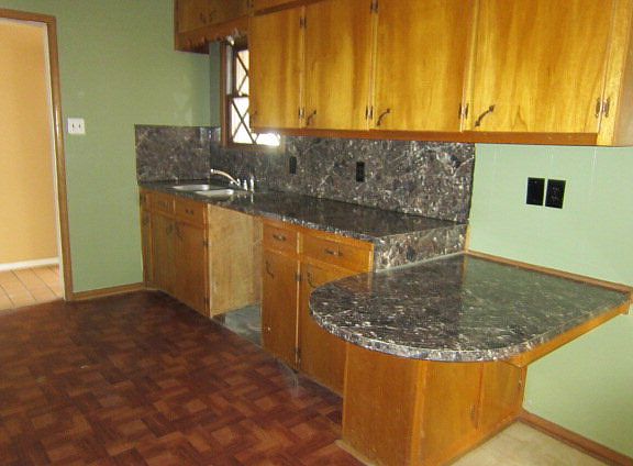 2nd image of 3407 Clearmont Ave