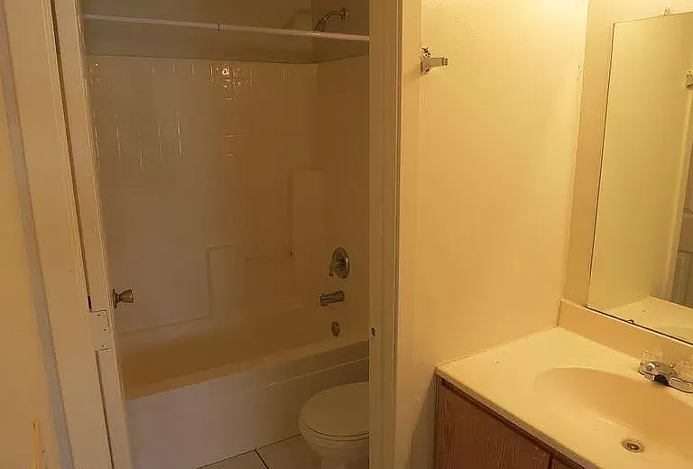 2645 N Dodge Blvd #3 — Photo 8
