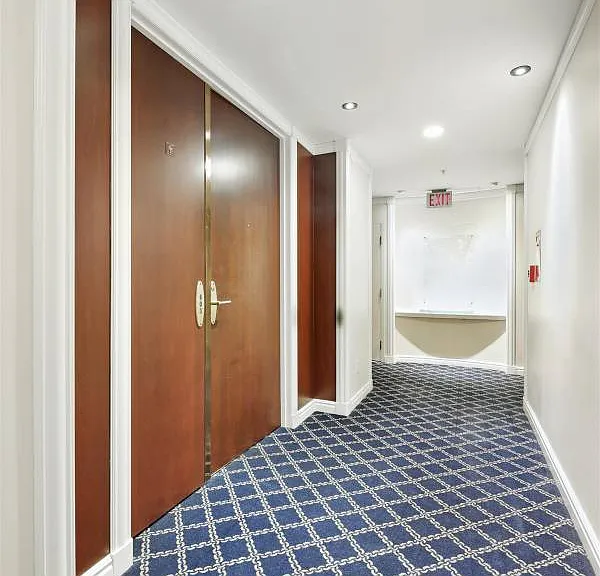 1600 Hornby St #703 — Photo 4