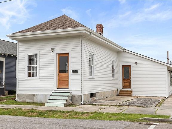 2nd image of 6039 Dauphine St