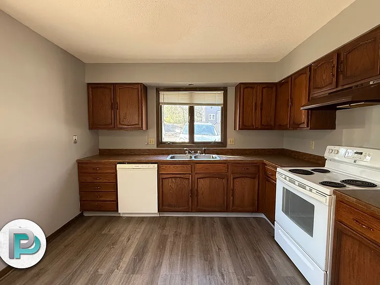 540 E State St #1 — Photo 7