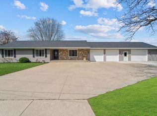407 N Olk St, Hortonville, WI 54944
