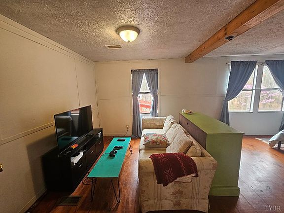 5th image of 413 Plum Branch Rd