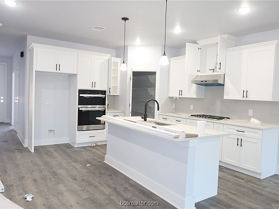 5th image of 2002 Reagan Ct