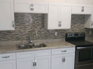 201 N Furnace St APT 3, Birdsboro, PA 19508