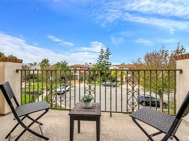8001 Ocean Bluff Dr — Photo 27
