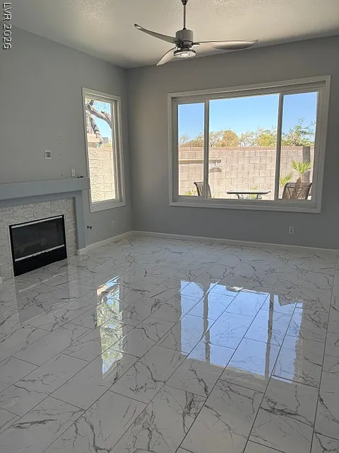 3 bed, 2.0 bath, 2040 sqft, $3,300 — Photo 3