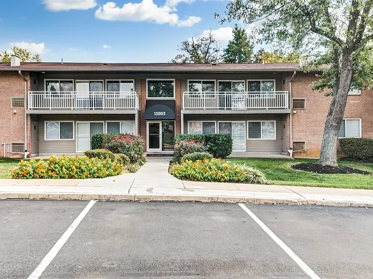 Willow Lake Apartment Homes — Photo 31