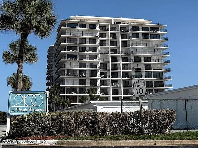 1 bed, 1.0 bath, 900 sqft, $1,950 — Photo 3