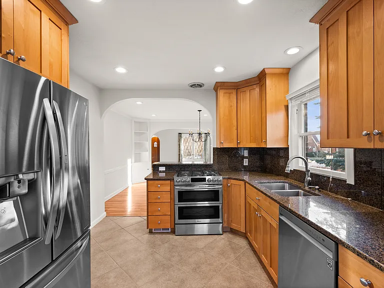1729 E Princeton Ave — Photo 12