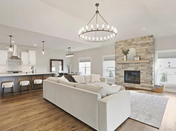 760 North Brookfield ROAD #302, Brookfield, WI 53045