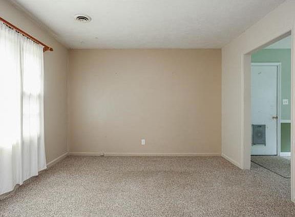 5th image of 7305 Nall Ave