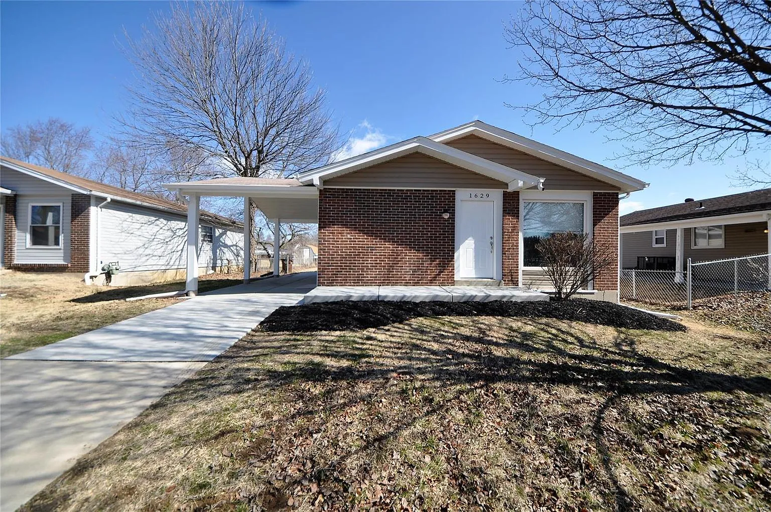 1629 Boardwalk Ave photo 1