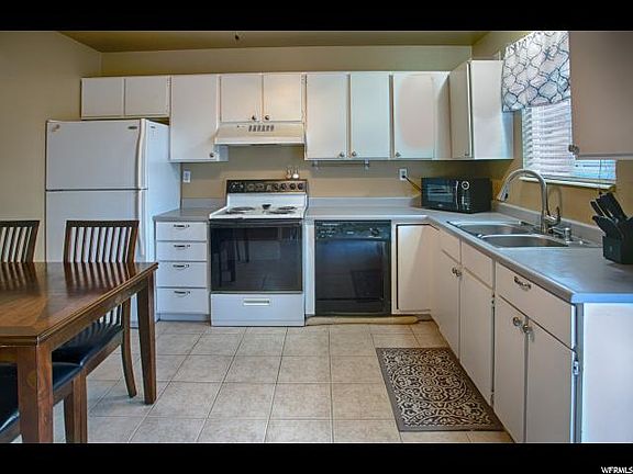 5th image of 2755 S Centerbrook Dr