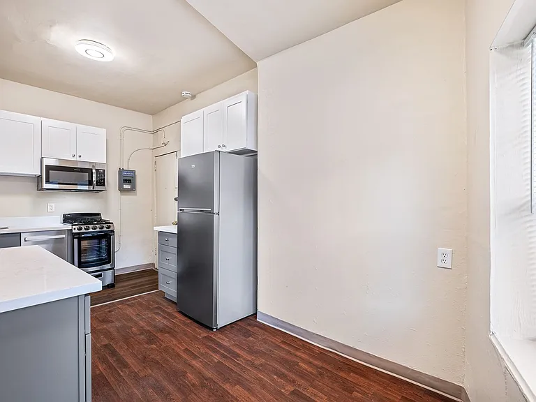 Abbey Park Apartments — Photo 13