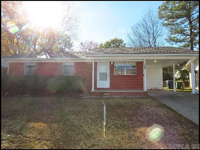 9215 Clover Hill Rd — Photo 2