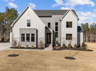 35 Chestnut Oak Dr, Youngsville, NC 27596