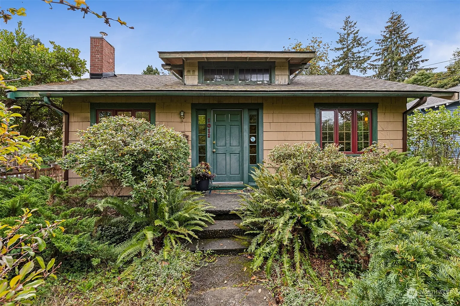 1011 5th Avenue SW photo 1